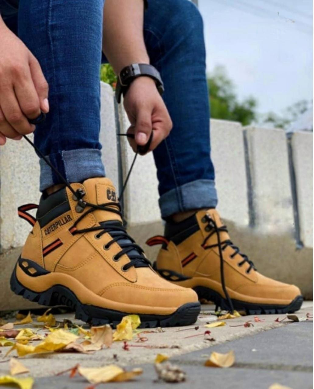 1438403