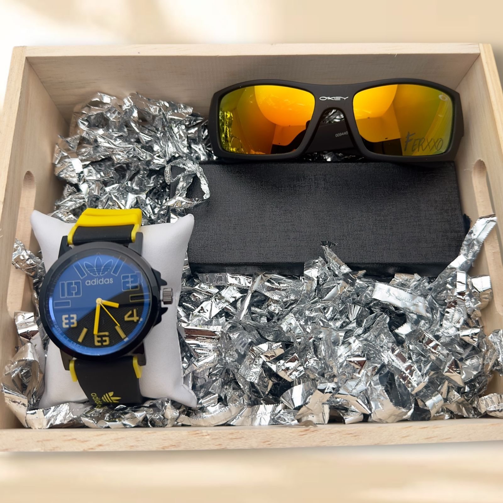 COMBO RELOJ ADIDAS R2 + GAFAS - Imagen 4